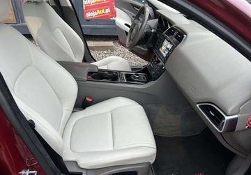 Jaguar XE Sedan 2.0 i4 200KM 2016 Jaguar XE 2.0 BENZ 200 KM 136.000 km Warszawa 2.0 Benzyna 200KM, zdjęcie 6