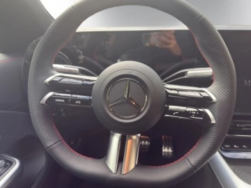 Mercedes CLA C118/X118 2025 MERCEDES-BENZ CLA 180 AMG Line Sedan 1.5 (136KM) 2025, zdjęcie 7