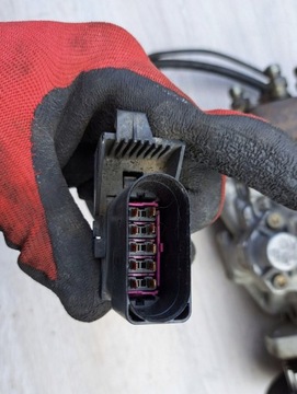 VW LT 2.5 TDI ČERPADLO VSTŘIKOVAČE 10 PIN 074130115B