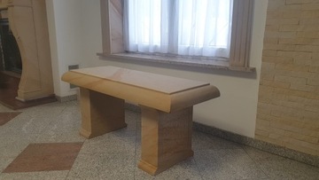 скамейка из песчаника