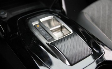 Peugeot 2008 II SUV Facelifting 1.2 PureTech 130KM 2024 Peugeot 2008 PureTech 130 Allure SS EAT8 2024 Polift SalonPLGwarancja od, zdjęcie 20