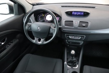 Renault Megane III Grandtour Facelifting 2013 1.6 16V 110KM 2015 Renault Megane 1.6 16V, Salon Polska, zdjęcie 6