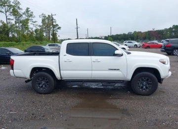 Toyota Tacoma II 2023 Toyota Tacoma 2023, 3.5L, 4x4, SR5 V6, od ubezpieczalni, zdjęcie 5