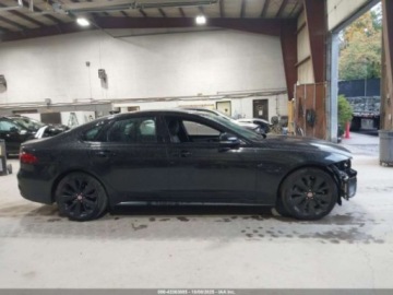 Jaguar XF II 2022 Jaguar XF R-Dynamic SE P300 2022 2.0l 2.0 Benzyna 296KM, zdjęcie 6