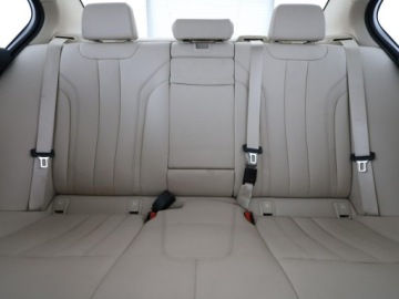 BMW Seria 5 G30-G31 Limuzyna 520d 190KM 2017 BMW 520 4x4 automat full LED skóra navi kamera i, zdjęcie 17