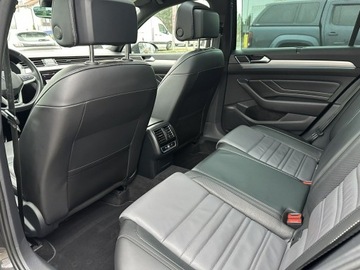 Volkswagen Passat B8 Variant Facelifting 2.0 TDI SCR 150KM 2023 Volkswagen Passat R-Line*DSG*Full Led*Panorama*, zdjęcie 25