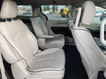 Chrysler Pacifica II 2019 Chrysler Pacifica 2019 CHRYSLER PACIFICA HYBRID LIMITED 3.6 Hybryda 260KM, zdjęcie 11