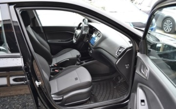 Hyundai i20 II Hatchback 5d Facelifting KAPPA 1.2 MPI 75KM 2018 Hyundai i20 Bezwypadkowy - Niski przbieg - OPLACONY - Super Stan 1.2 75KM, zdjęcie 28