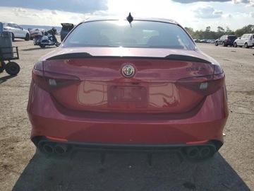 Alfa Romeo Giulia II 2021 Alfa Romeo Giulia Quadrifoglio 2021 2.9l 2.9 Benzyna 505KM, zdjęcie 2