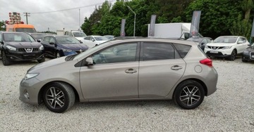 Toyota Auris II Hatchback 5d D-4D 125 124KM 2015 Toyota Auris 2.0D 124KM klima kamera grzanewentylowane fotele czujniki gwa, zdjęcie 14