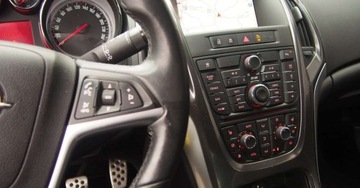 Opel Astra J Sports Tourer 1.6 Turbo ECOTEC 180KM 2011 Opel Astra 1,6TurboBenzyna NAVI Ksenon Alu 17 Niski Udokumentowany Przebieg, zdjęcie 10