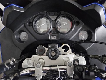 Honda CBF 600, 1000 двойное крепление USB-разъема