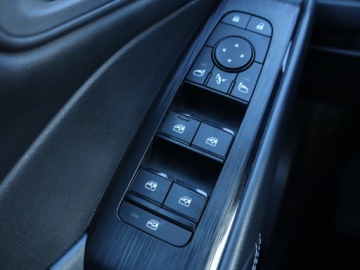 Nissan Qashqai III Crossover 1.3 DIG-T MHEV 158KM 2022 Nissan Qashqai 1.3 DIG-T MHEV, Salon Polska, zdjęcie 15