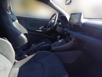 Toyota Yaris IV GR Hatchback 1.6 261KM 2022 Toyota Yaris GR 1.6 Dynamic III (2011-2019) Toyota, zdjęcie 8
