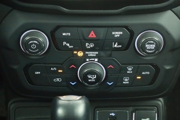 Jeep Renegade SUV Plug-In Seria 2/3 1.3 Turbo 4xe PHEV 190KM 2022 Jeep Renegade 4xe, 4X4, Automat, Navi, Klima, zdjęcie 9