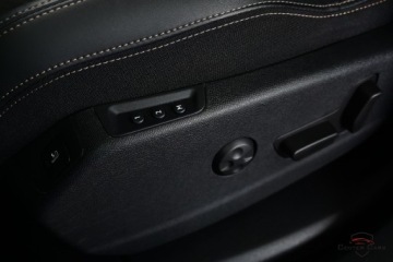 Peugeot 3008 II Crossover Facelifting  1.5 BlueHDi 130KM 2021 Peugeot 3008 1.5 HDi GT Black FulLED Alcantara 360 El.FotKlapa As.Pasa Foc, zdjęcie 28