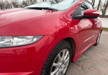 Honda Civic VIII Hatchback 3d 1.4 i-VTEC 100KM 2010 Honda Civic Honda Civic 1.4 i-VTEC Type S 1.3 Benzyna 100KM, zdjęcie 11