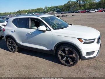 Volvo XC40 Crossover 2.0 T5 247KM 2020 Volvo XC 40 T5 Momentum 2020 2.0l 2.0 Benzyna 248KM, zdjęcie 5