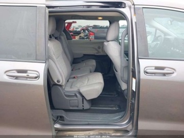 Toyota Sienna III 2021 Toyota Sienna LE 2021 2.5l 2.5 Hybryda 189KM, zdjęcie 13