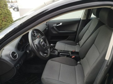 Audi A3 8P Hatchback 3d 1.9 TDI 105KM 2005 Audi A3 Sportback 1.9 TDI 105KM Klimatronik, zdjęcie 15
