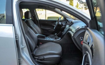 Opel Insignia I Sports Tourer 2.0 CDTI ECOTEC 130KM 2012 Opel Insignia 2,0CDTI 2012 r. 2.0 Diesel 130KM, zdjęcie 10