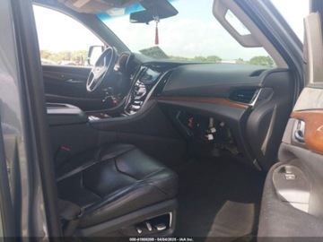 Cadillac Escalade III 2019 Cadillac Escalade Premium Luxury 2019 6.2l 6.2 Benzyna 420KM, zdjęcie 9