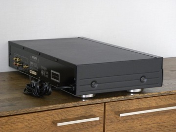 YAMAHA CDX-880 - аудиофильский CD/CD-R проигрыватель, в хорошем состоянии