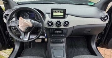 Mercedes Klasa B W246 Sports Tourer 200 BlueEFFICIENCY 156KM 2014 MERCEDES B-200 W246 AUTOMAT 7G-DCT Edition 1.6 USZKODZONY! FAKTURA MARŻA!, zdjęcie 26