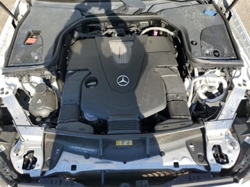 Mercedes Klasa E W213 2018 Mercedes-Benz Klasa E 400 4Matic 2018 3.0l 3.0 Benzyna 329KM, zdjęcie 6