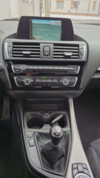 BMW Seria 1 F20-F21 Hatchback 5d Facelifting 2017 118i 136KM 2017 BMW Seria 1 1,5 benzyna 136 KM NAVI bi xenon zarejestrowany 1.5 Benzyna, zdjęcie 7