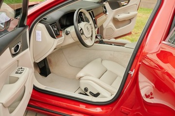 Volvo V60 II  Kombi 2.0 T5 250KM 2019 MEGA KOLOR __JASNE SKÓRY __SUPER PEDANTYCZNY STAN_, zdjęcie 21