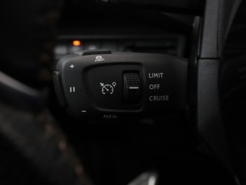 Peugeot 3008 II Crossover Facelifting  1.5 BlueHDi 130KM 2022 Peugeot 3008 FV-23% GT-Line Automat Navi Kamera, zdjęcie 36