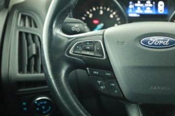 Ford Focus III Kombi Facelifting 1.5 TDCi 120KM 2017 Ford Focus 1.5 TDCi, Klima, Klimatronic, Tempomat, zdjęcie 13