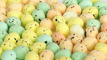 Яйца натуральные пластиковые с крапинками, 3х5см/12 шт.