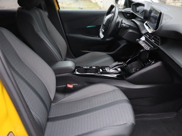 Peugeot 208 II Hatchback 1.2 PureTech 130KM 2020 Peugeot 208 1.2 PureTech, Salon Polska, zdjęcie 8