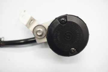 TRIUMPH DAYTONA 675 06-12 ZBIORNICZEK POMPY HAMULCOWEJ PRZÓD