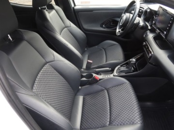 Toyota Yaris IV Hatchback 1.5 Dynamic Force 125KM 2021 Toyota Yaris 1.5 VVT-i, Salon Polska, zdjęcie 8