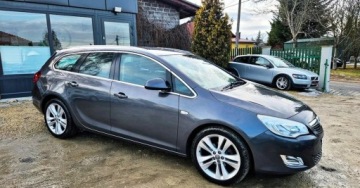 Opel Astra J Sports Tourer 1.4 Turbo ECOTEC 140KM 2011 Opel Astra BENZYNA AUTOMAT bogata wersja COSMO nawigacja okazja 1.4, zdjęcie 7
