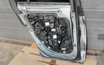 DVEŘE LEVÉ ZADNÍ LEVÝ MERCEDES GLC SUV W253 22R BARVA 992 KOMPLETNÍ