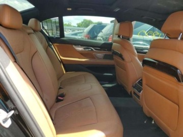 BMW Seria 7 G11-G12 2018 BMW Seria 7 Bmw 750 xi 4.4 Benzyna 600KM, zdjęcie 8