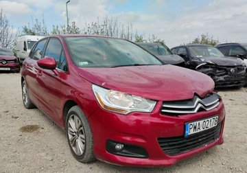 Citroen C4 II Hatchback 5d Facelifting 1.6 HDi 92KM 2015 Citroen C4 2015r, 1.6 HDI. Lekko uszkodzony lewy przod. Jezdzi. 1.6 92KM, zdjęcie 1