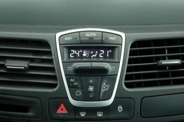 Renault Laguna III Grandtour 2.0 16v 140KM 2008 Renault Laguna 2.0 16V, GAZ, Klima, Klimatronic, zdjęcie 9