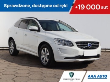 Volvo XC60 I SUV Facelifting 2.0 D4 DRIVE-E 181KM 2015 Volvo XC60 D4, Salon Polska, Serwis ASO, 178 KM