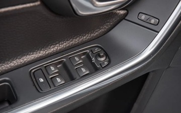Volvo V60 I Kombi 2.0 D3 163KM 2012 Volvo V60 2.0d3 163KM Xenon Skora Navi Automat Serwis Gwarancjia 2.0, zdjęcie 15