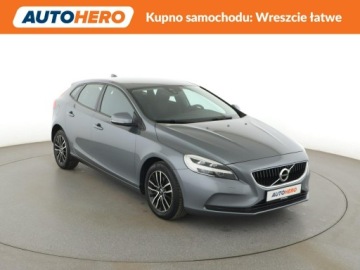 Volvo V40 II 2019 Volvo V40 2.0 T2 Momentum Nawigacja Tempomat, zdjęcie 9