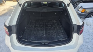 Toyota Corolla XII TS Kombi 1.8 Hybrid 122KM 2020 Toyota Corolla 1.8HSD 122KM BLISY Super Stan, zdjęcie 11