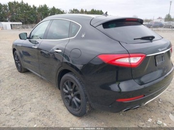 Maserati Levante 2017 Maserati Levante 2017 3.0l 3.0 Benzyna 345KM, zdjęcie 3