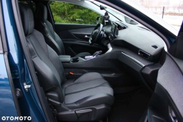 Peugeot 5008 II Crossover Facelifting 1.5 BlueHDi 130KM 2022 Peugeot 5008 Peugeot 5008 1.5 BlueHDi Allure SampS EAT8 1.5 Diesel 130KM, zdjęcie 37