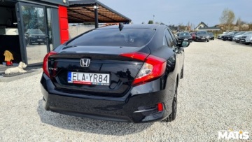 Honda Civic X Sedan 4d 1.5 VTEC Turbo 182KM 2017 Honda Civic 1.5T 183KM manual navi skora 2xPDC szyberadch 1 rej 2018R asys, zdjęcie 32