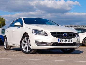 Volvo V60 II  2018 VOLVO V60 Facelifting 2.0 T3 DRIVE-E 152KM, Manual, 2x Klucz